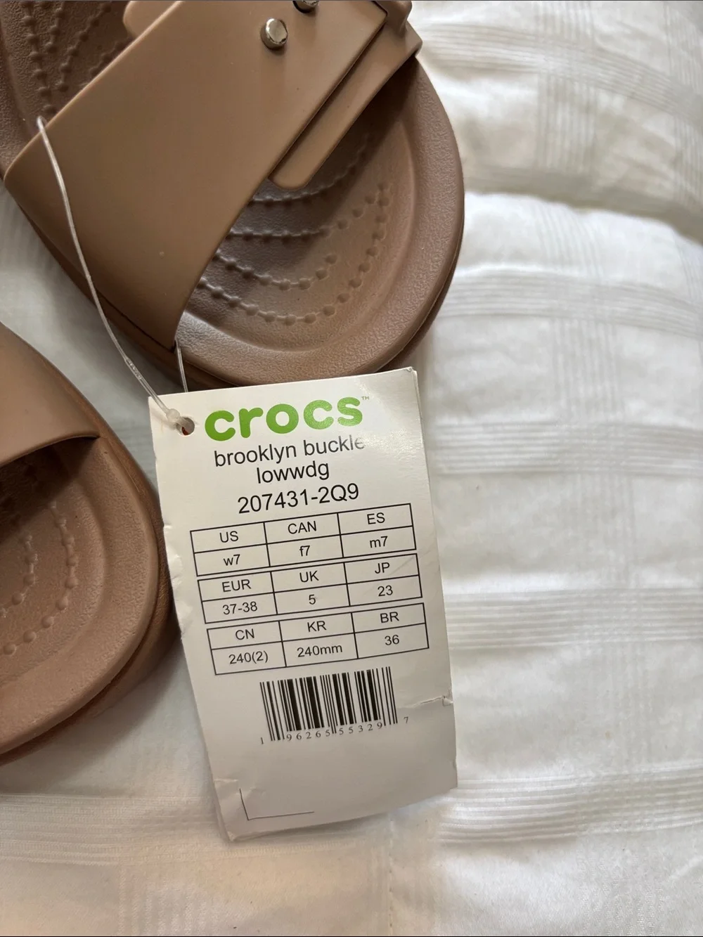 NWT CROCS Brooklyn Buckle Platform Slide - Tan size 7 - Picture 2 of 4